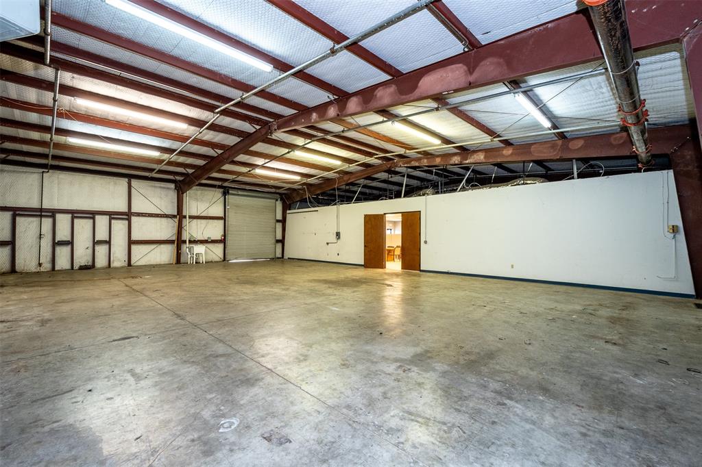 108 Industrial Drive Property Photo 15