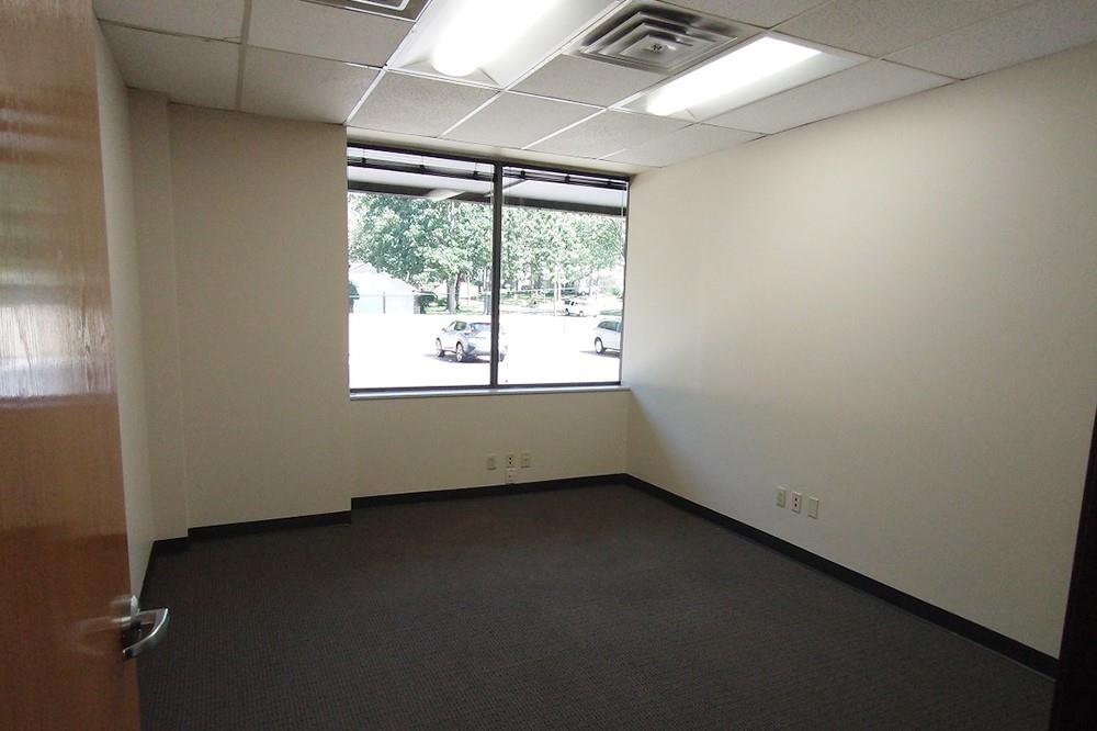 1101 E Southeast Loop 323 Bldg Iv Ste 170 Property Photo 1
