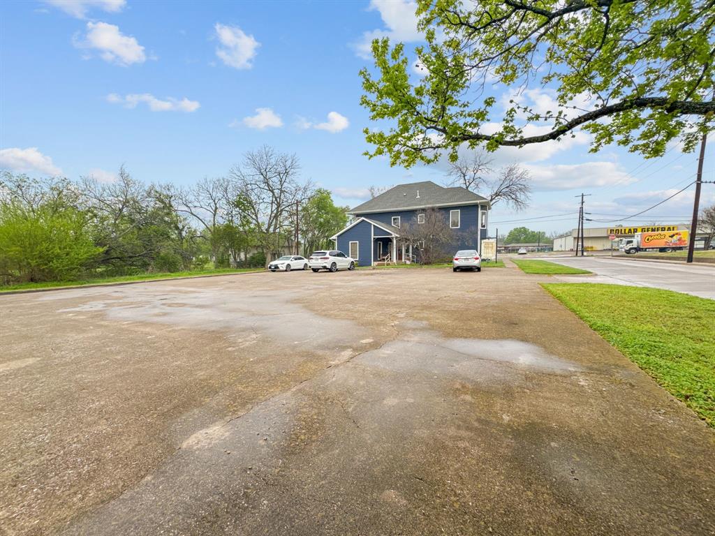 301 Mckinney Street Property Photo 2
