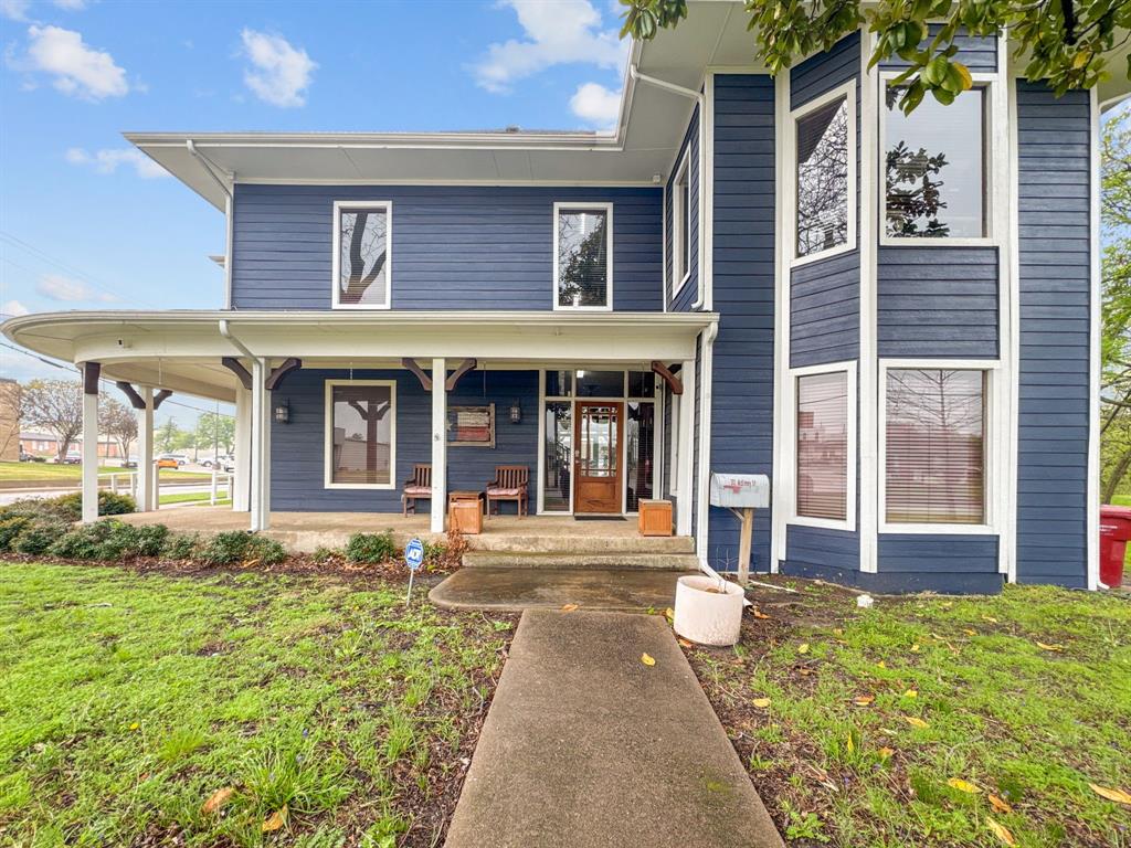 301 Mckinney Street Property Photo 4