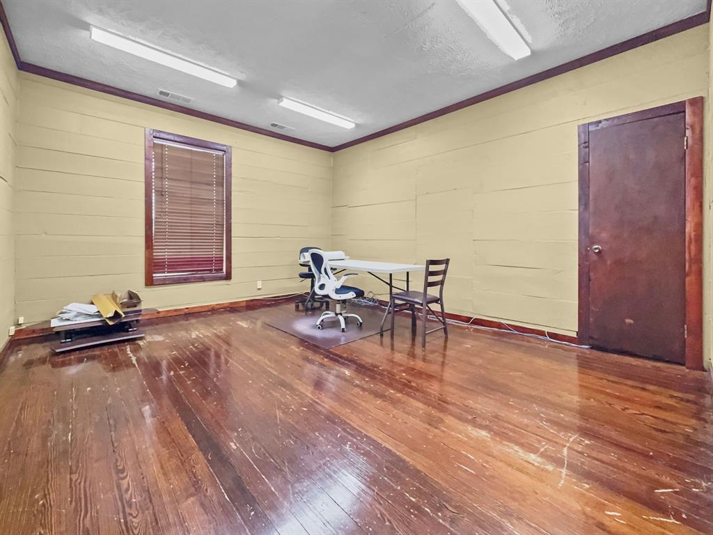 301 Mckinney Street Property Photo 15