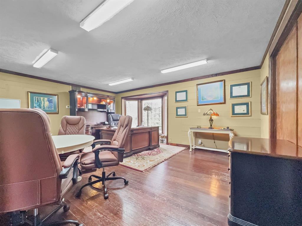 301 Mckinney Street Property Photo 21