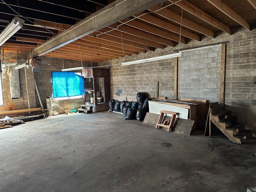610 W Main Street Property Photo 11
