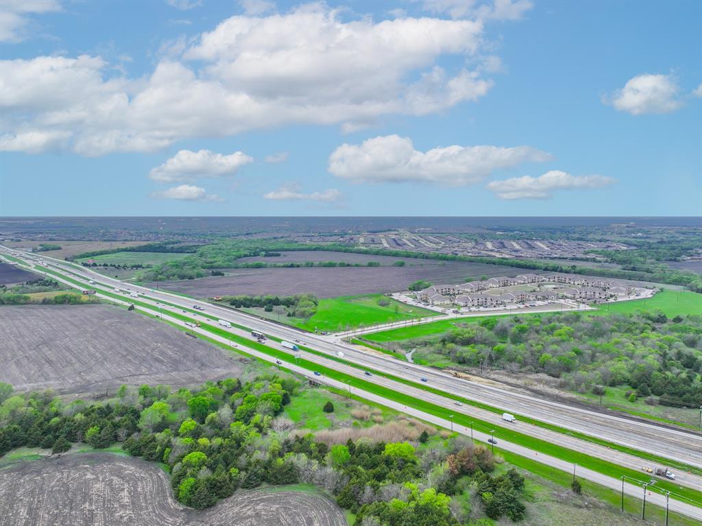 000 I-30 Property Photo 11