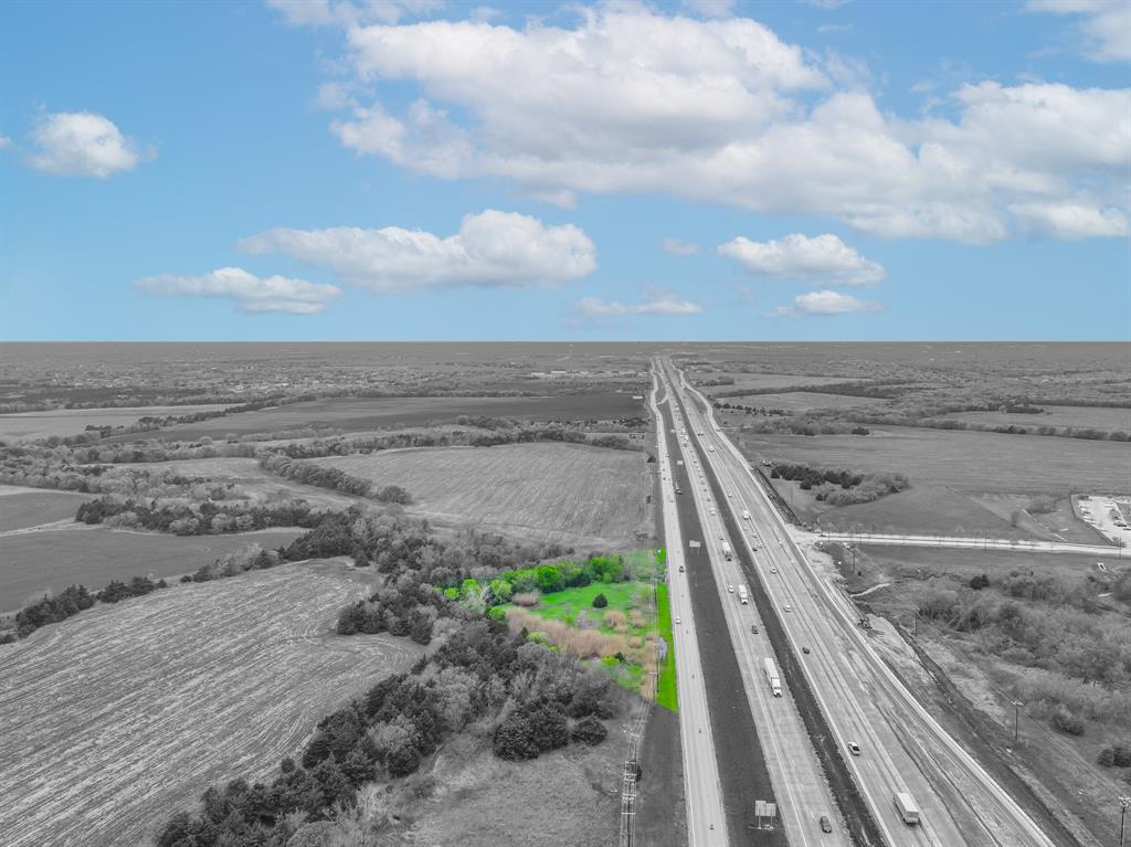 000 I-30 Property Photo 13