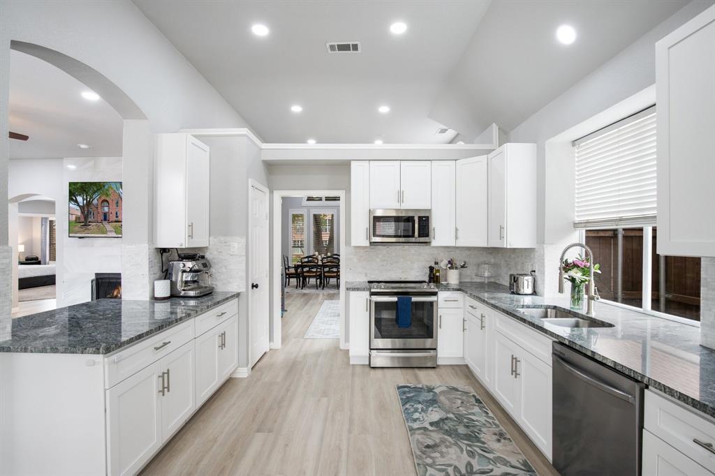 Picture of 4728 Lawrence Lane