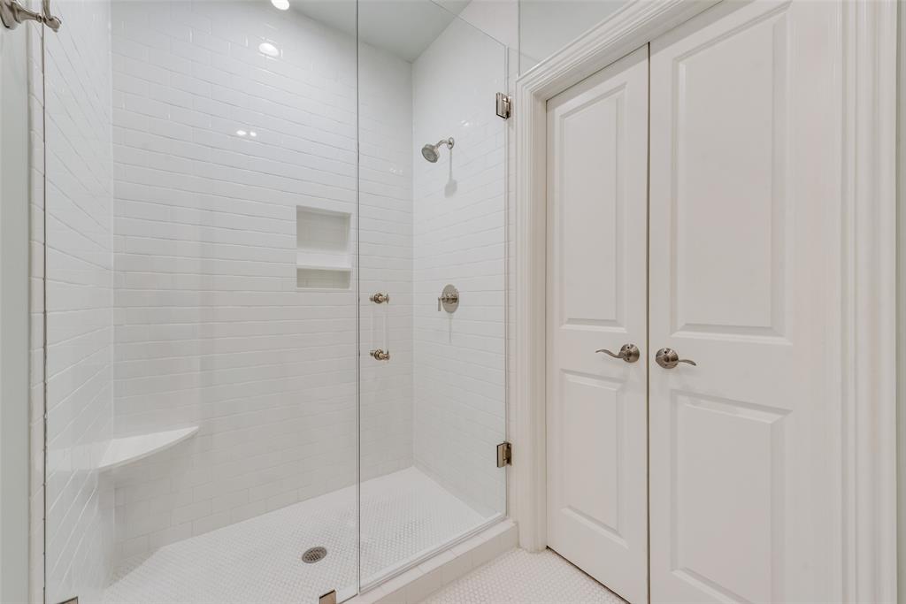 2500 King Arthur Boulevard Property Photo 16