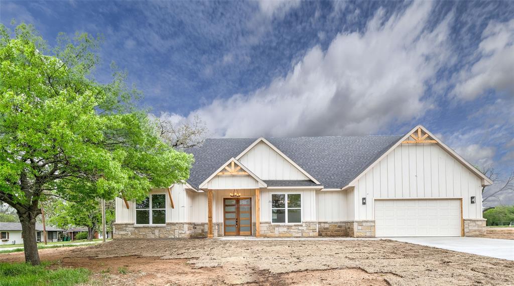 208 Woody Property Photo 1