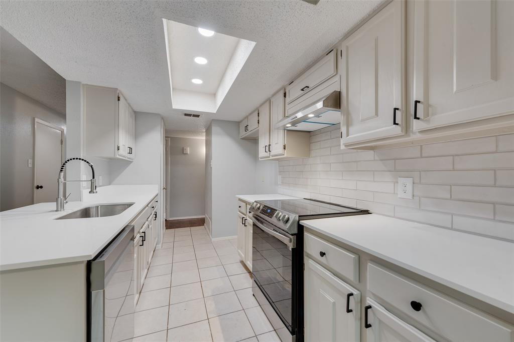 1910 Bedrock Lane Property Photo