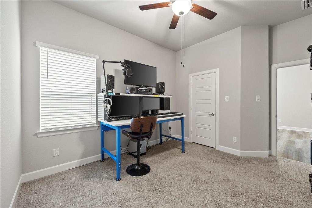 9304 Crockett Drive Property Photo 16