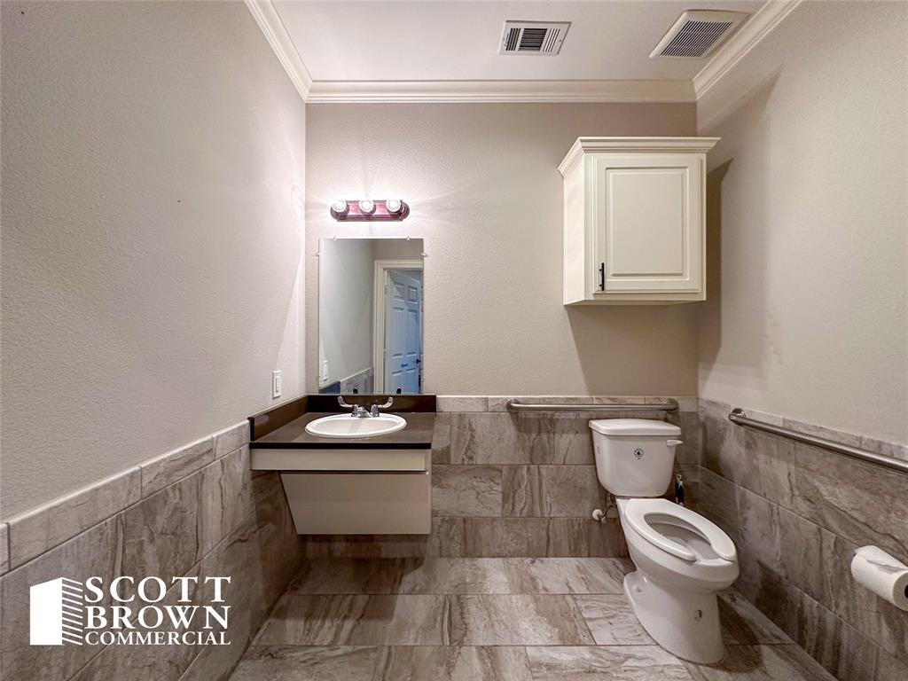 8751 Collin Mckinney Parkway Property Photo 5