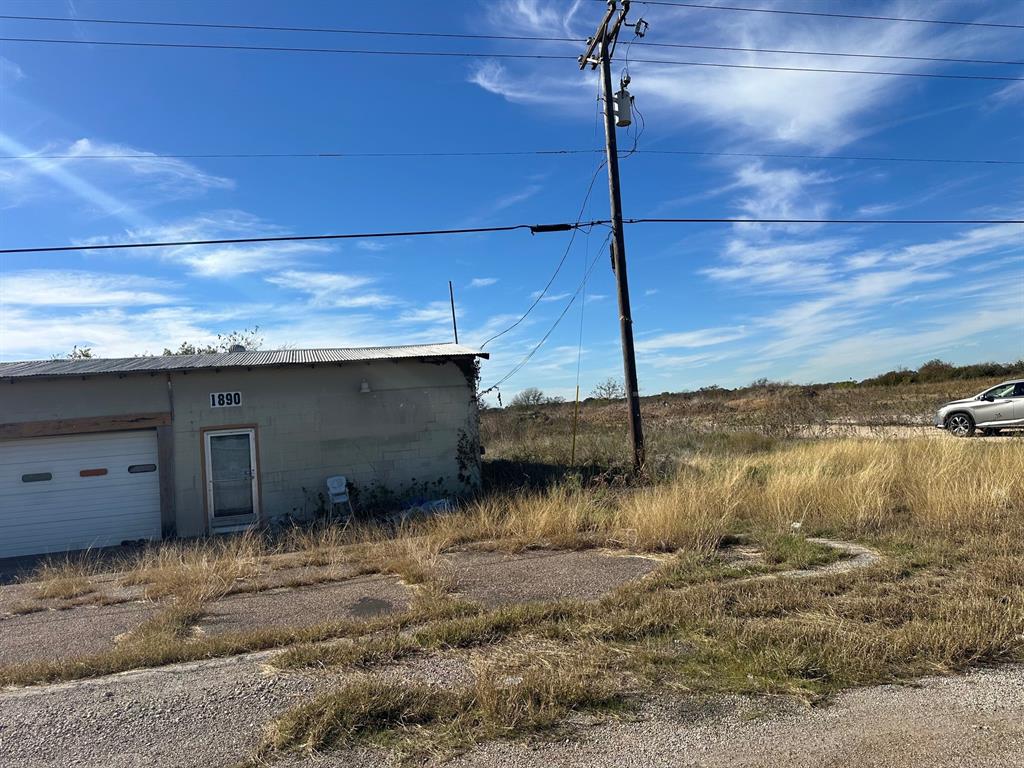 1890 S Main Street Property Photo 20