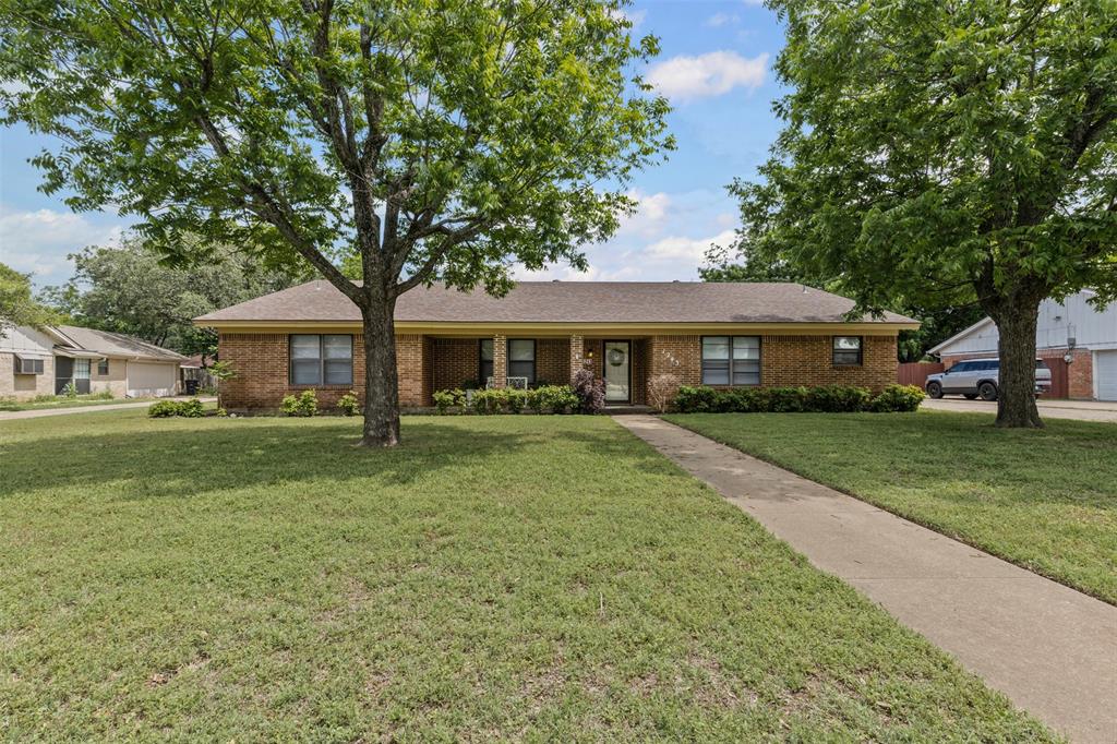 1243 Wedgewood Drive Property Photo 1