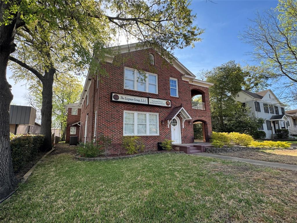436 S Fannin Avenue Property Photo 4