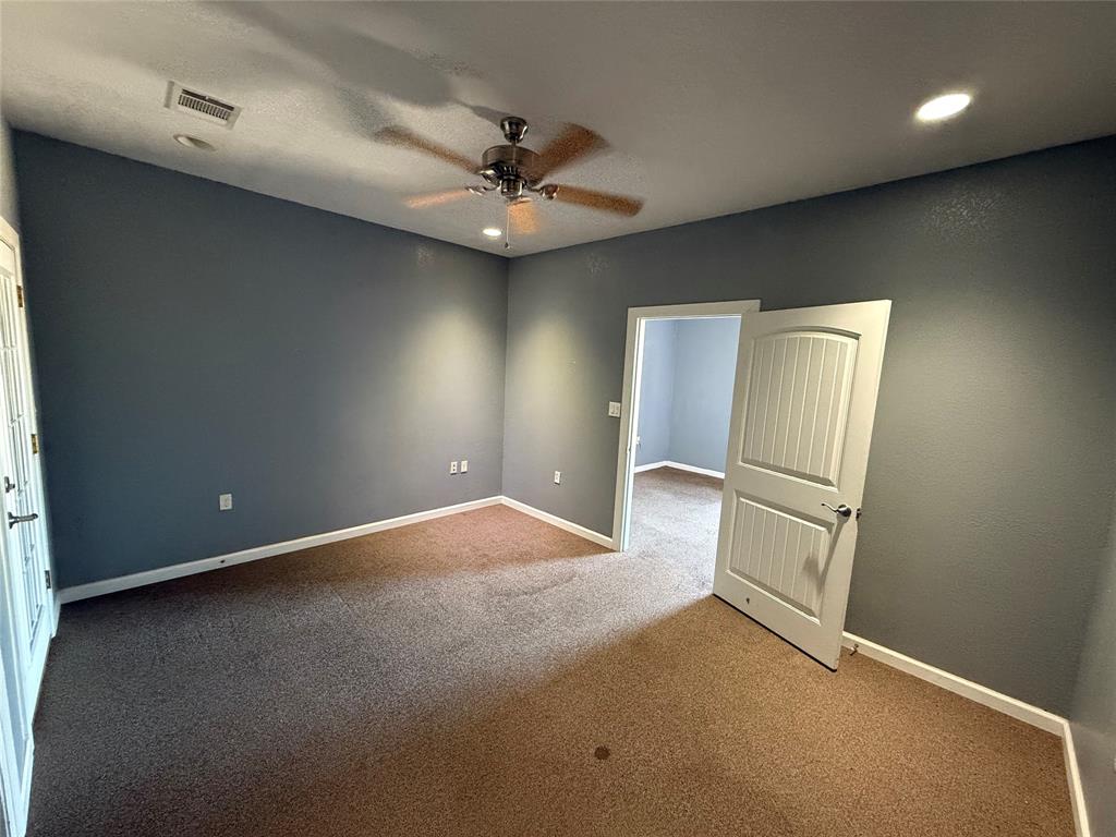 6450 Appian Way Property Photo 7