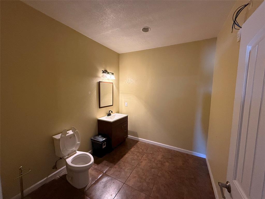 6450 Appian Way Property Photo 8
