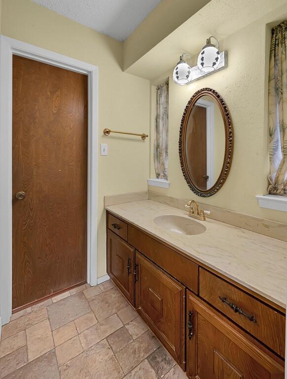 112 Hcr 2117 Property Photo 16