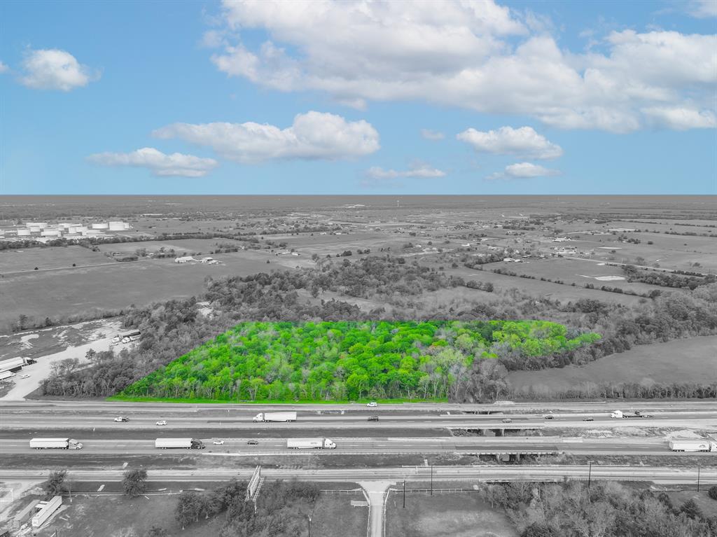 00 I-30 Property Photo 3