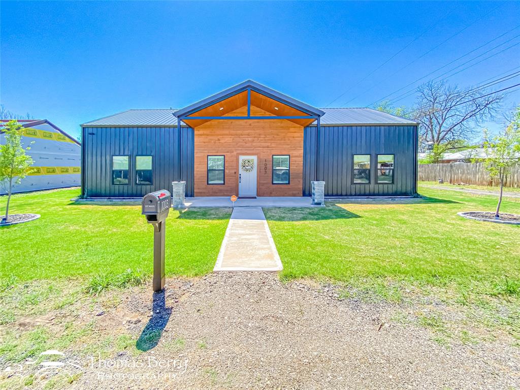 1003 S 6th Street Property Photo