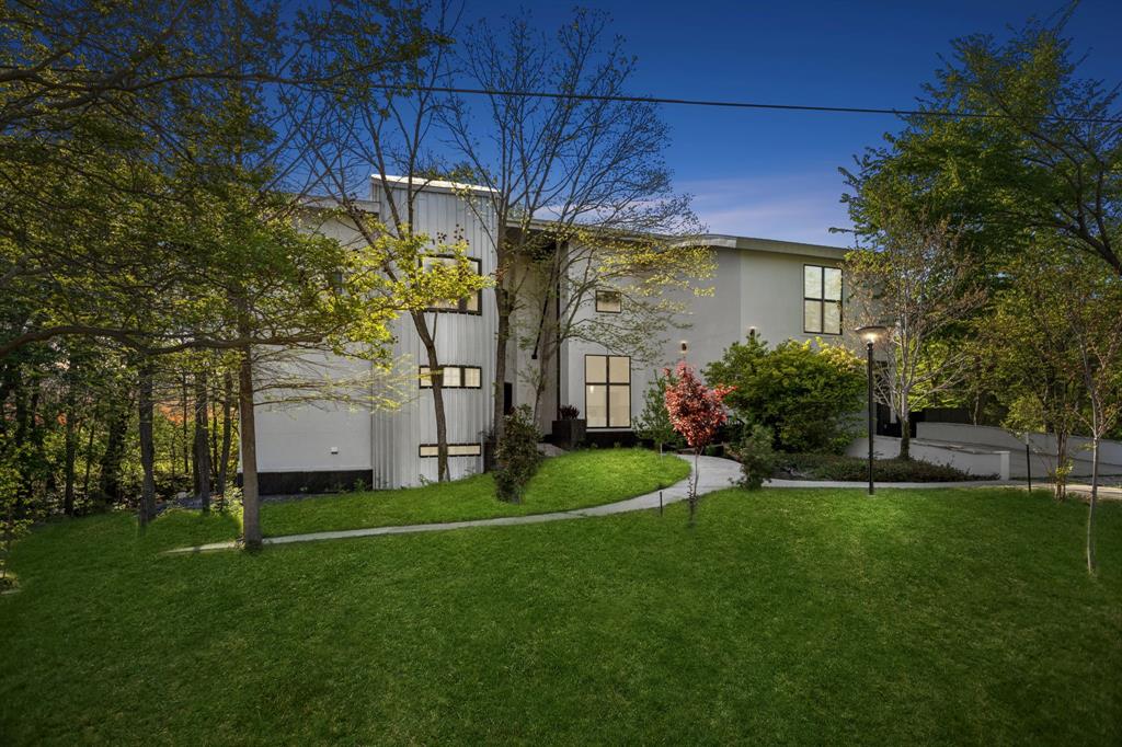 577 Country Club Road Property Photo