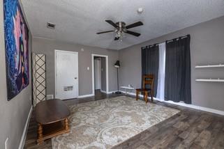 4118 Wesley Street Property Photo 4