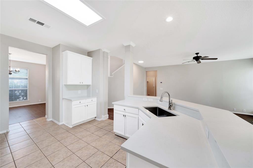 8625 Luzerne Drive Property Photo 8