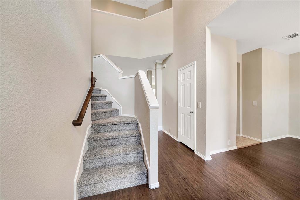 8625 Luzerne Drive Property Photo 16