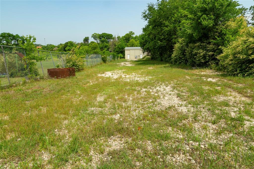 211 S Austin Street Property Photo 20