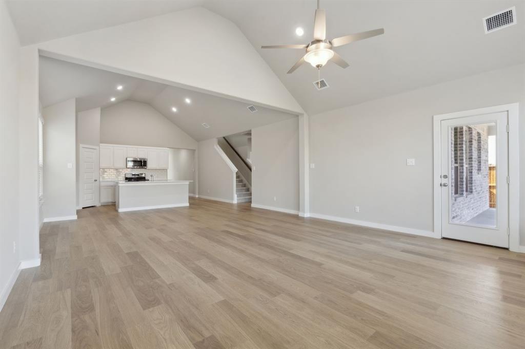 1362 Flora Place Property Photo 15