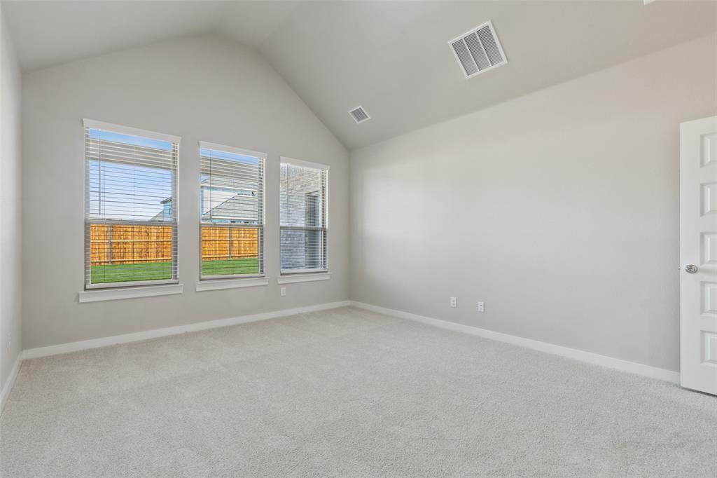 1362 Flora Place Property Photo 18
