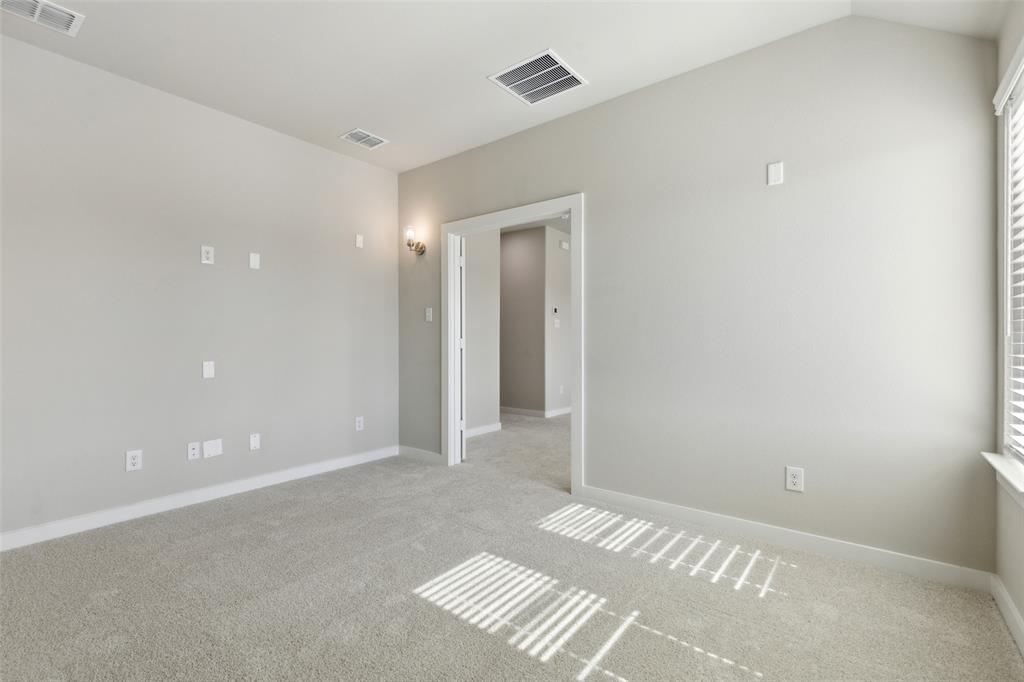 1362 Flora Place Property Photo 25