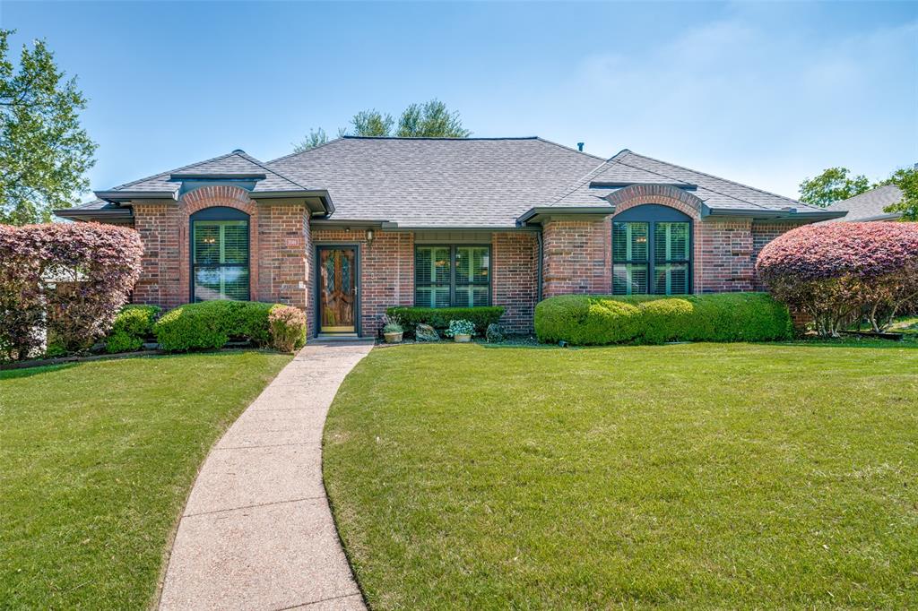 2046 Oakbluff Drive Property Photo 1