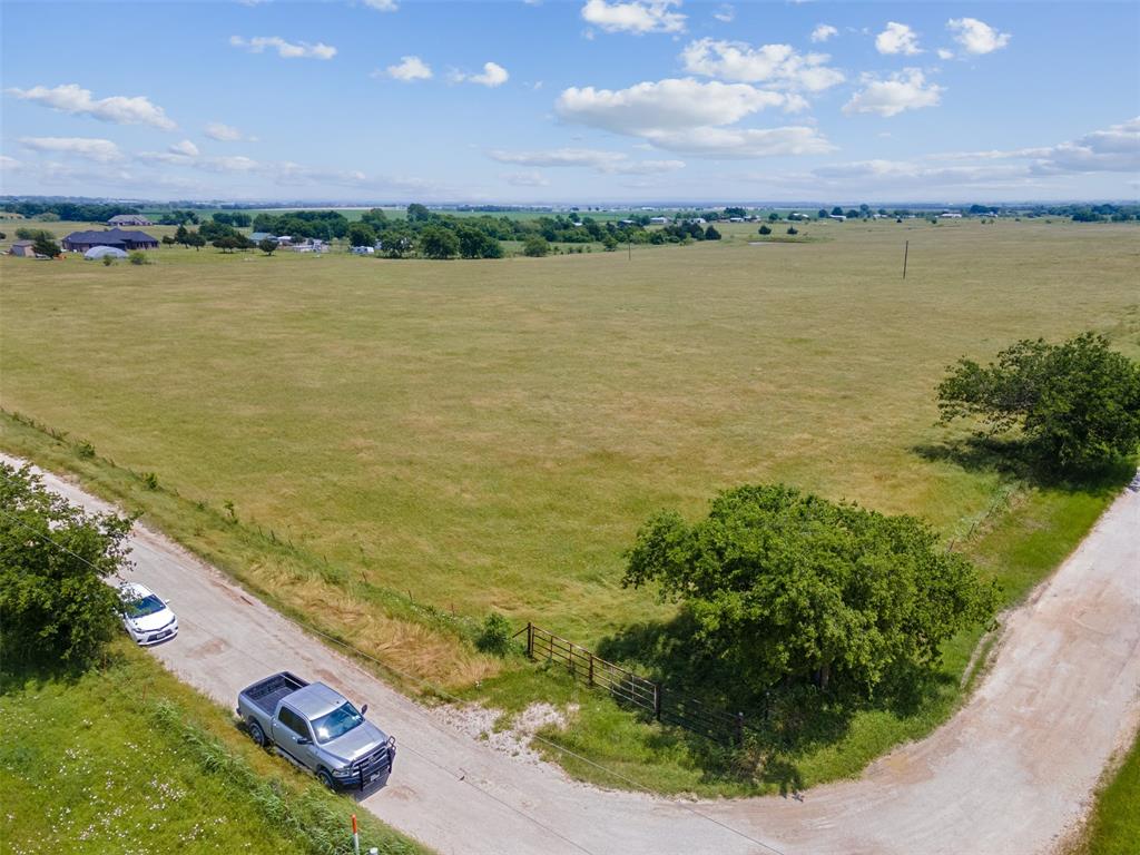 9152 County Road 408a Property Photo 1