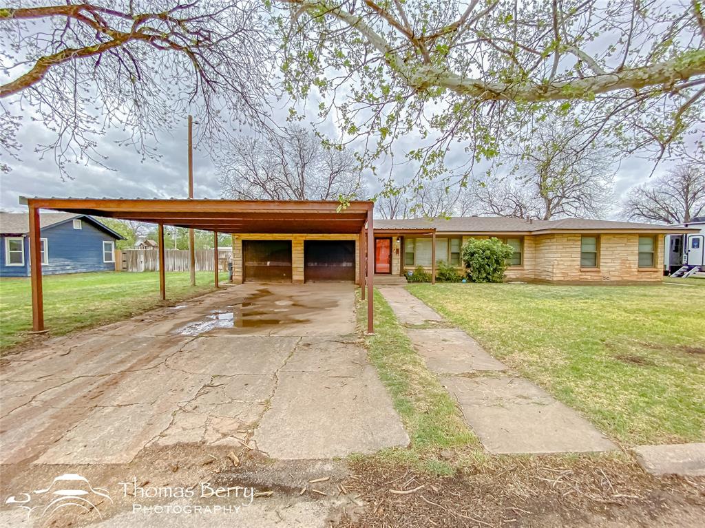 821 Ash Property Photo
