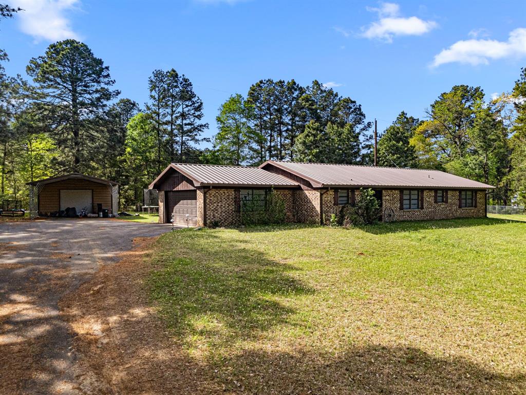 653 County Road 3639 Property Photo
