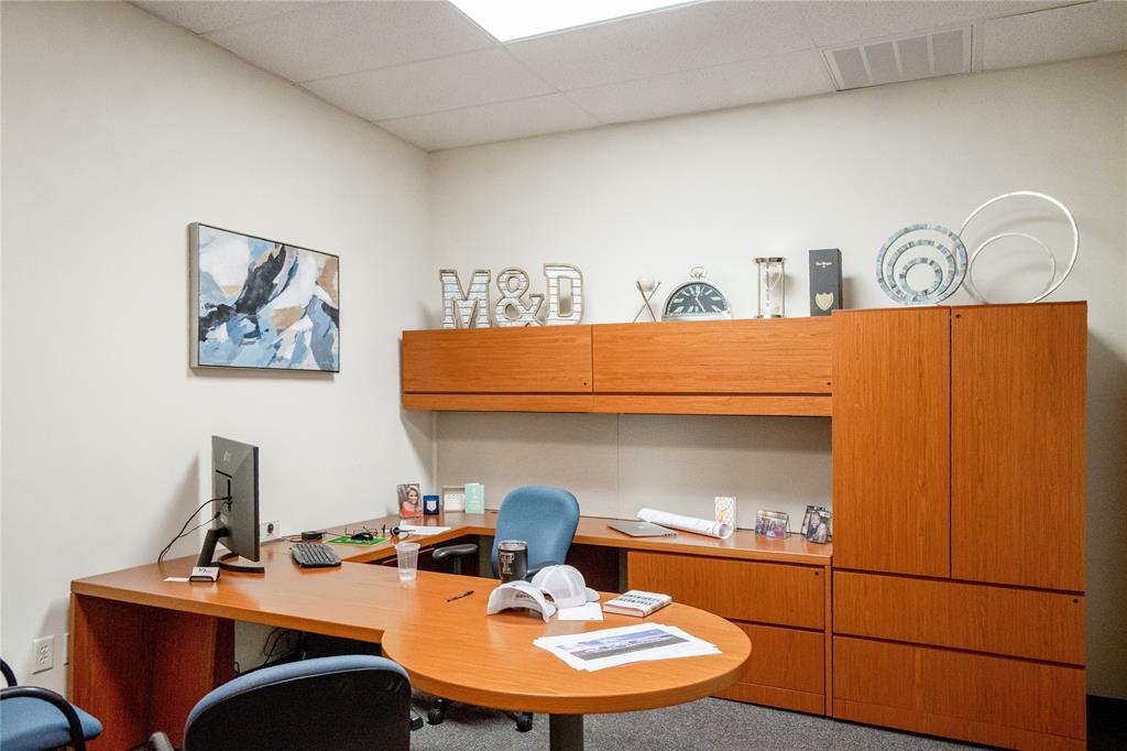 2500 Discovery Boulevard Property Photo 11