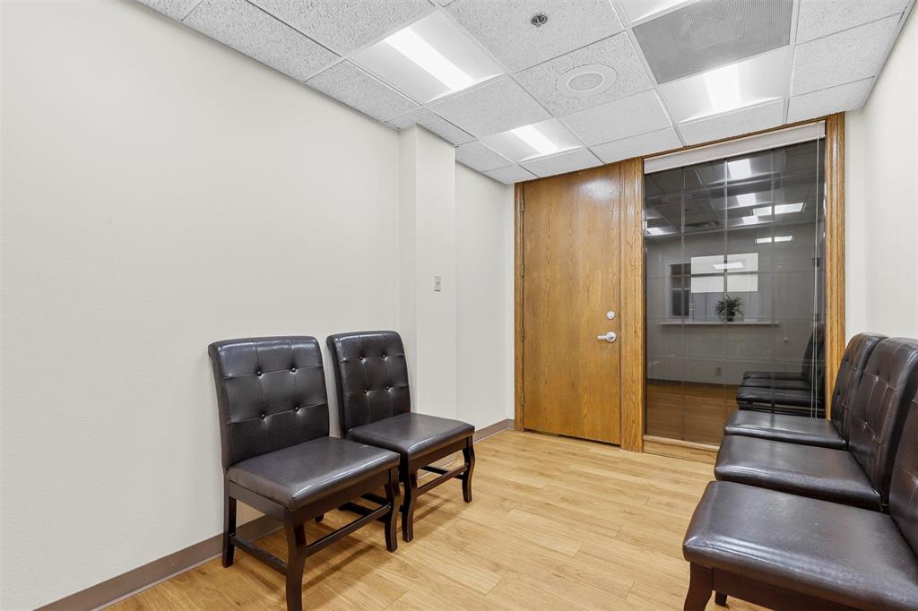 11801 South Freeway Property Photo 3