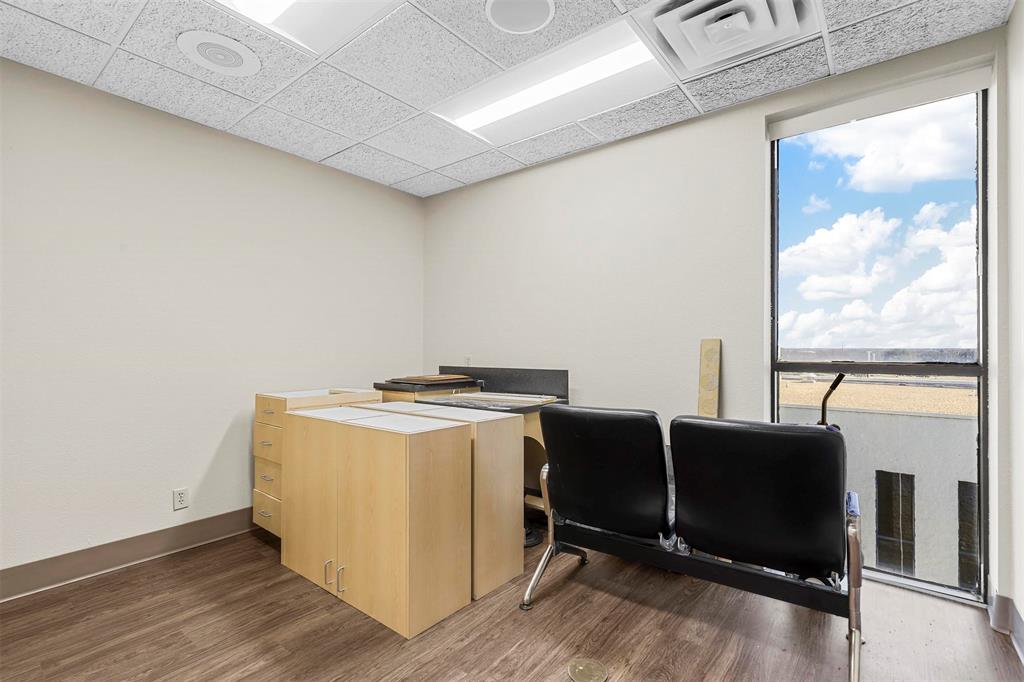 11801 South Freeway Property Photo 12