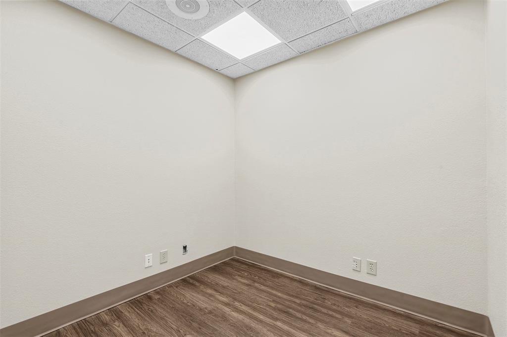 11801 South Freeway Property Photo 16