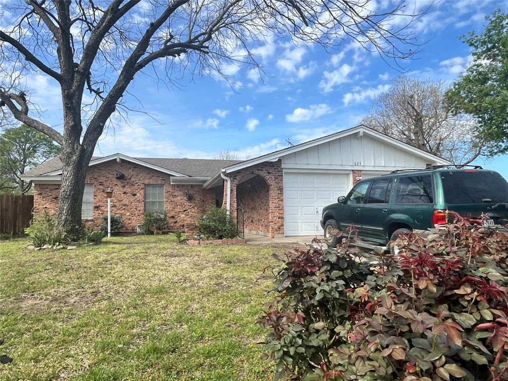 629 Christie Court Property Photo