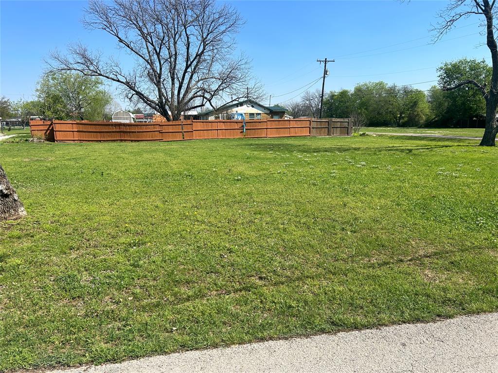 116 Hinton Property Photo