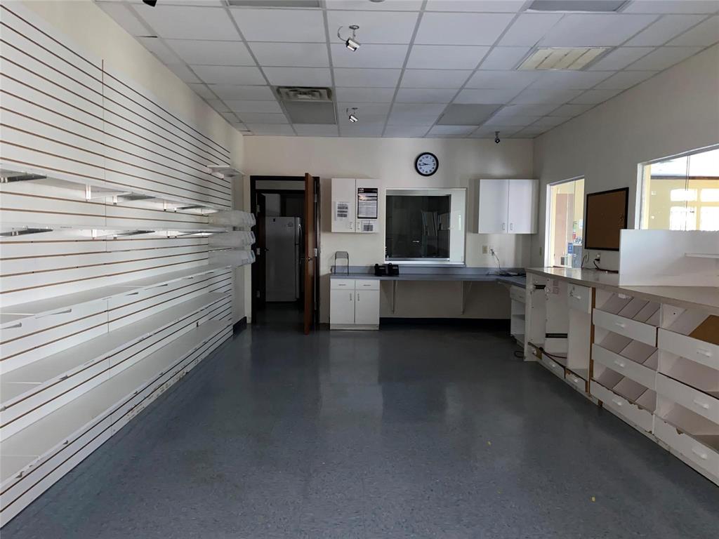 820 N Zang Boulevard Property Photo 20
