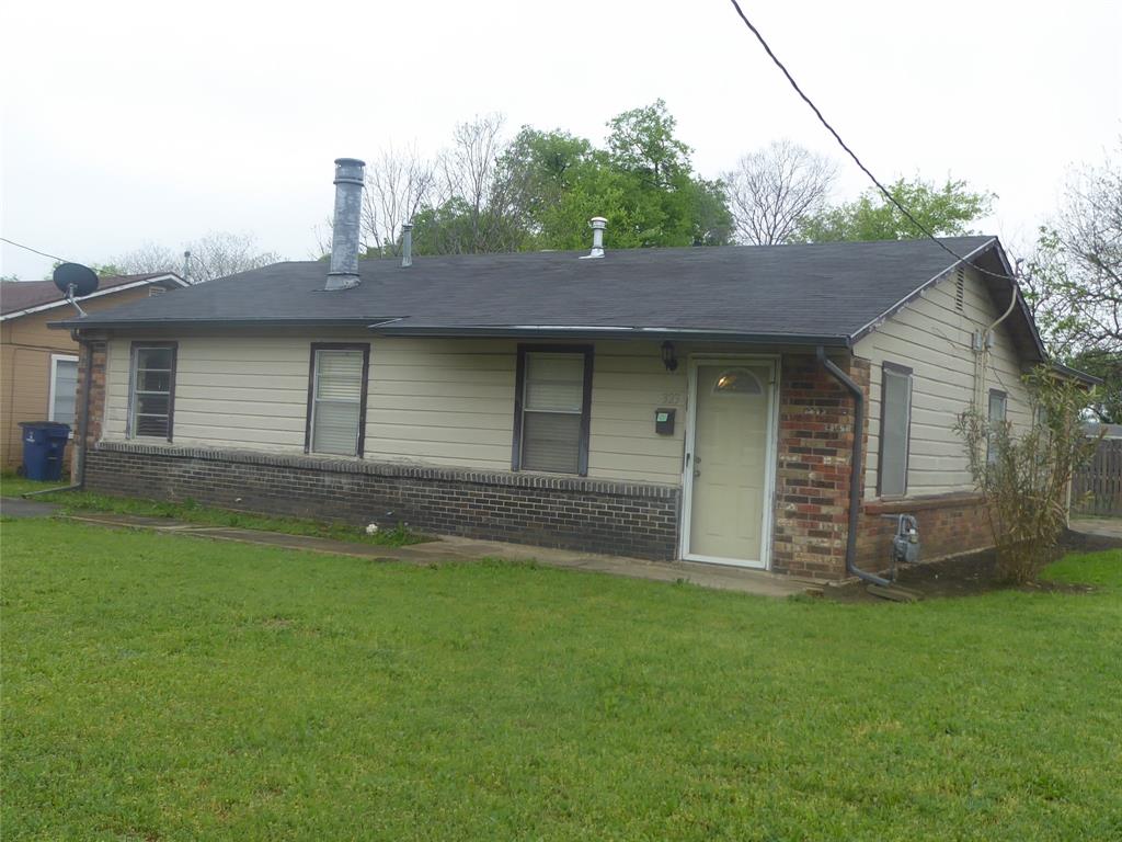 323 Holley Street Property Photo