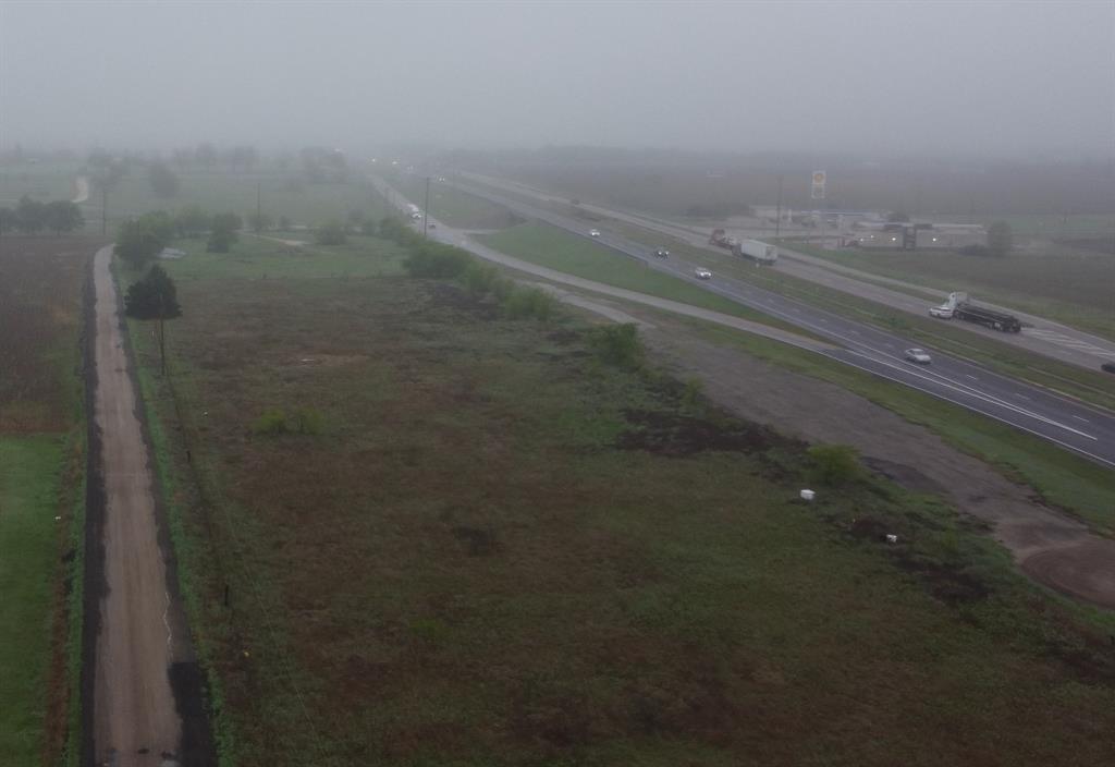 Tbd 5ac Interstate 35w Highway Property Photo