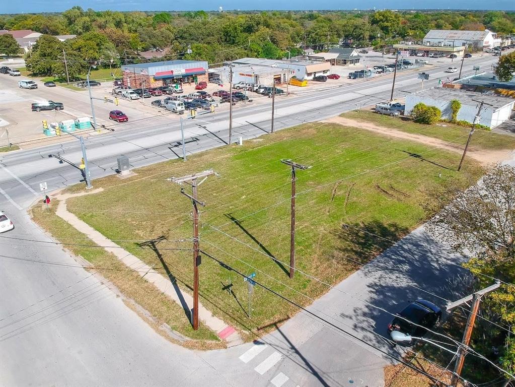 4400 28th Street Property Photo 2