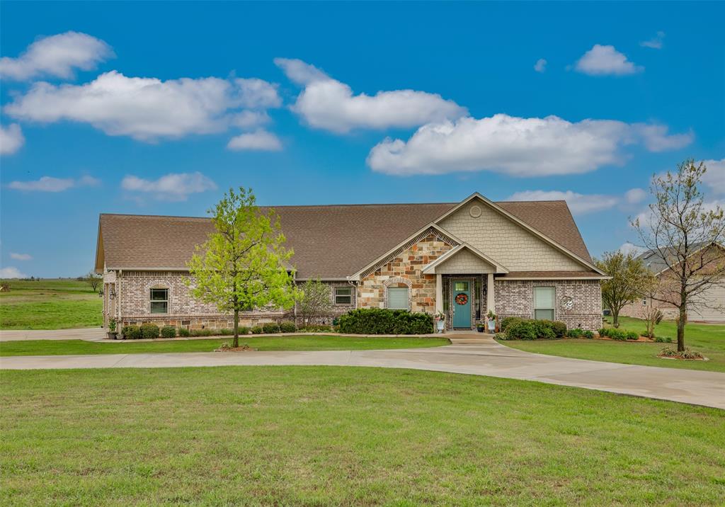 Lindsay Real Estate Listings Main Image