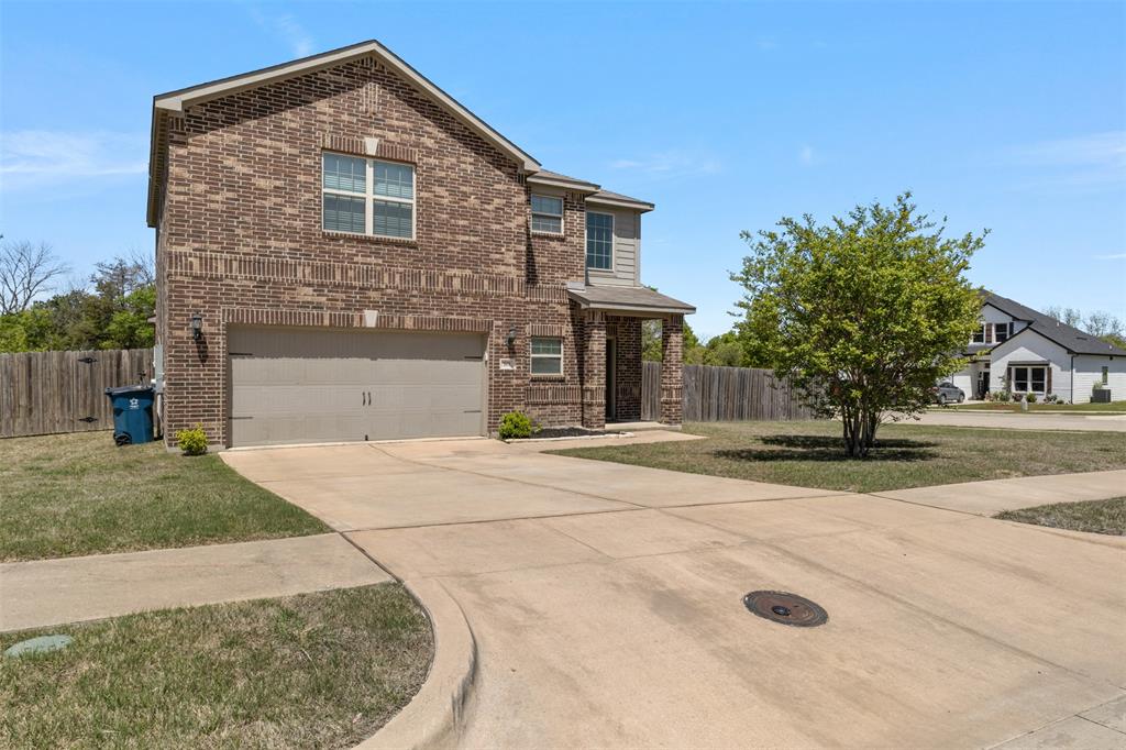 701 Oak Creek Drive Property Photo