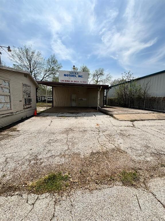 5302 Bernal Drive Property Photo 4