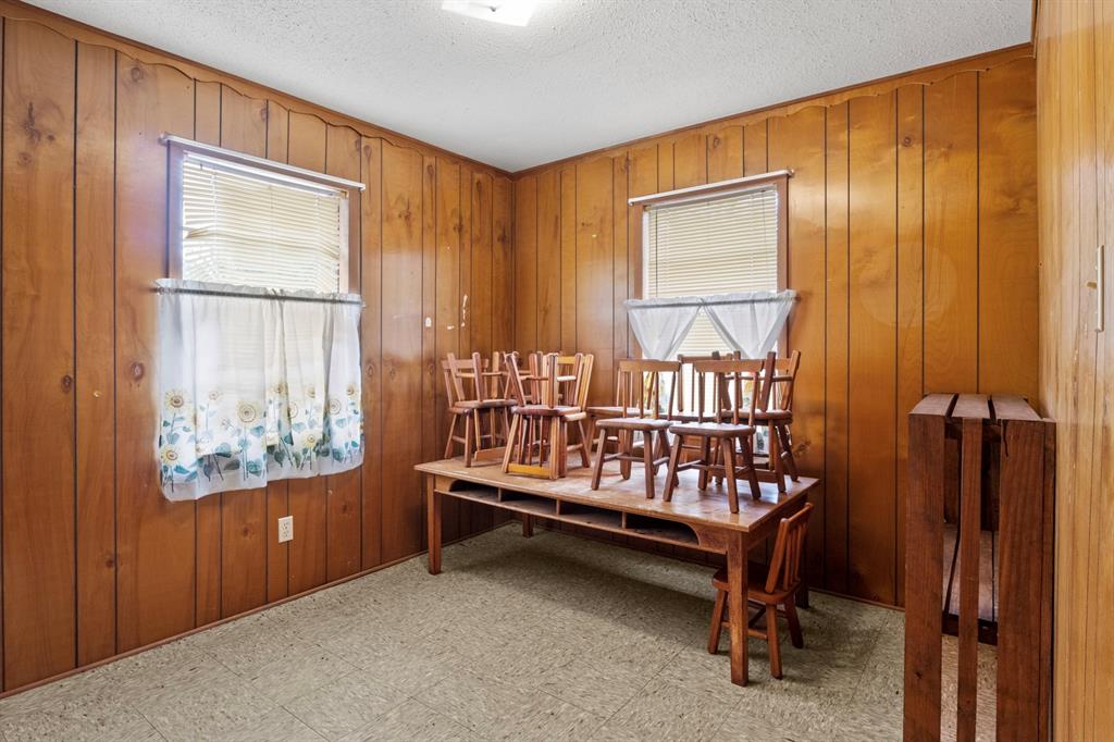 27967 Texas Highway 77 Property Photo 15