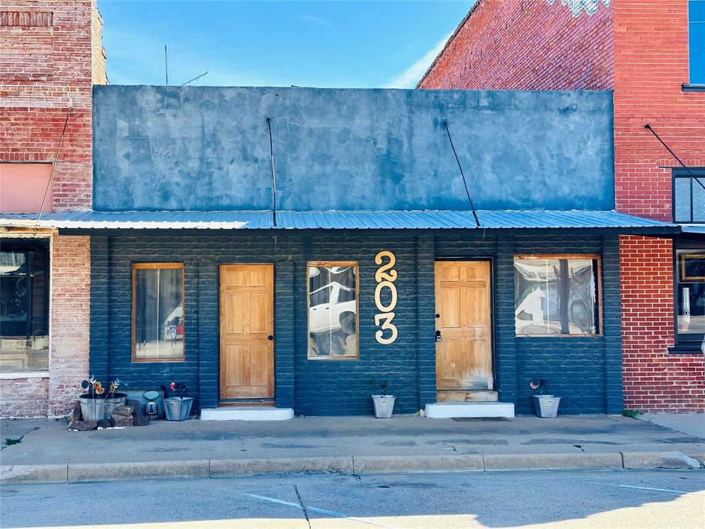 203 Market Street Property Photo 1